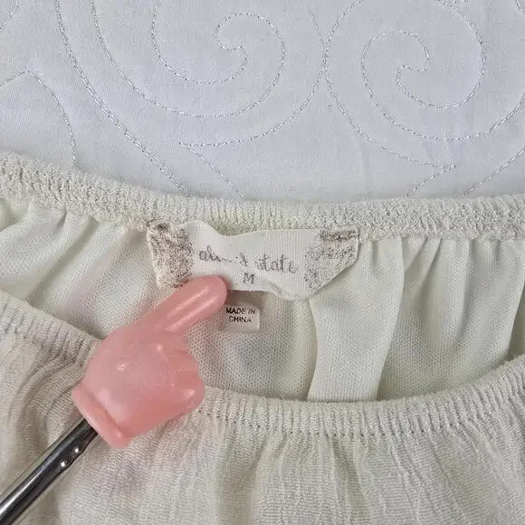 Altar'd state BoHo-style Cream color Flowy Bell Sleeve Romper, Size M - Picture 4 of 6